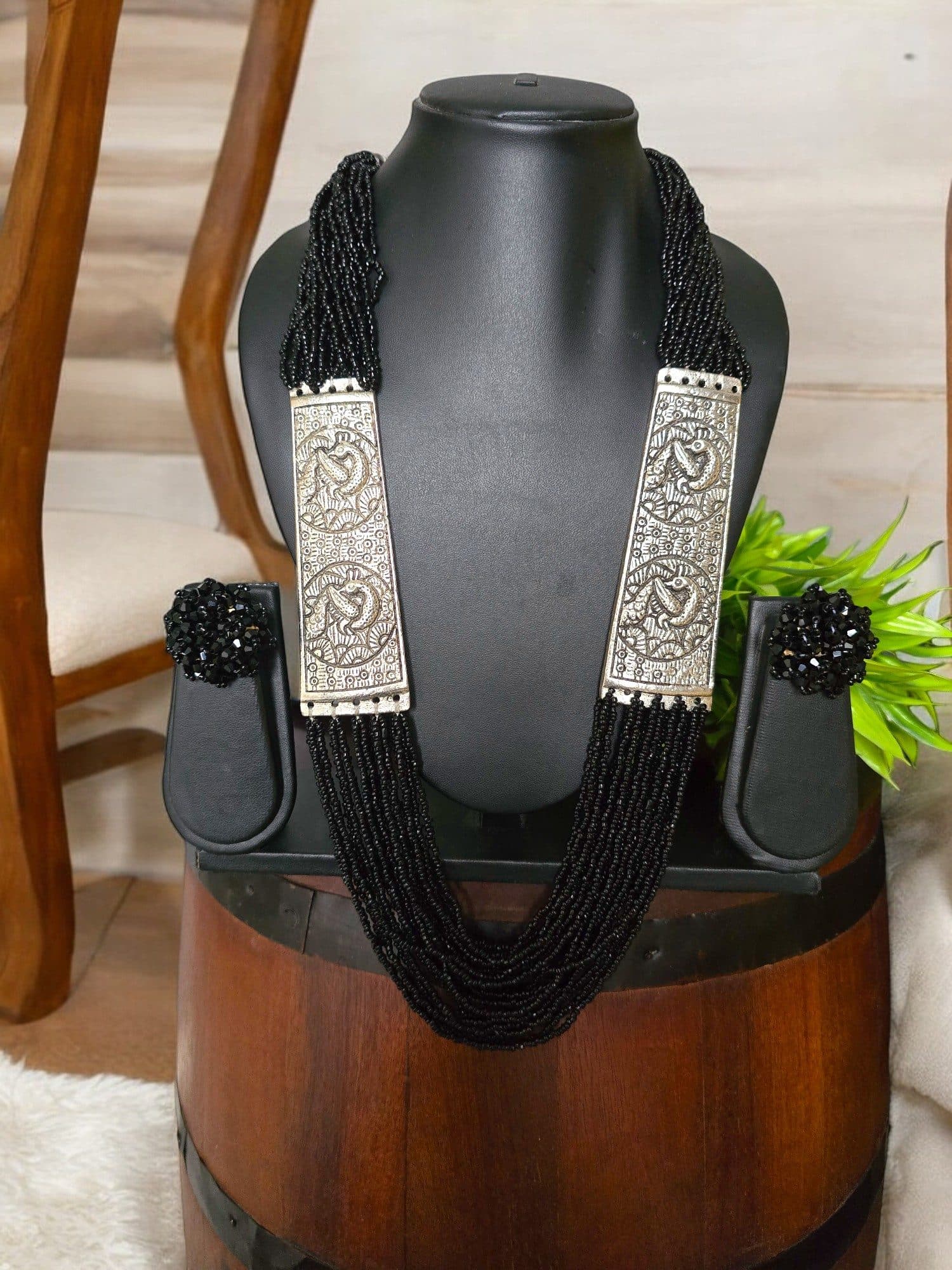 Saree Shobha Statement Necklace & Earring Set image 10