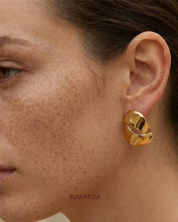 Sculpted Statement Hoop Earrings – 18K Gold Plated Bold Chunky Earrings for Women hover