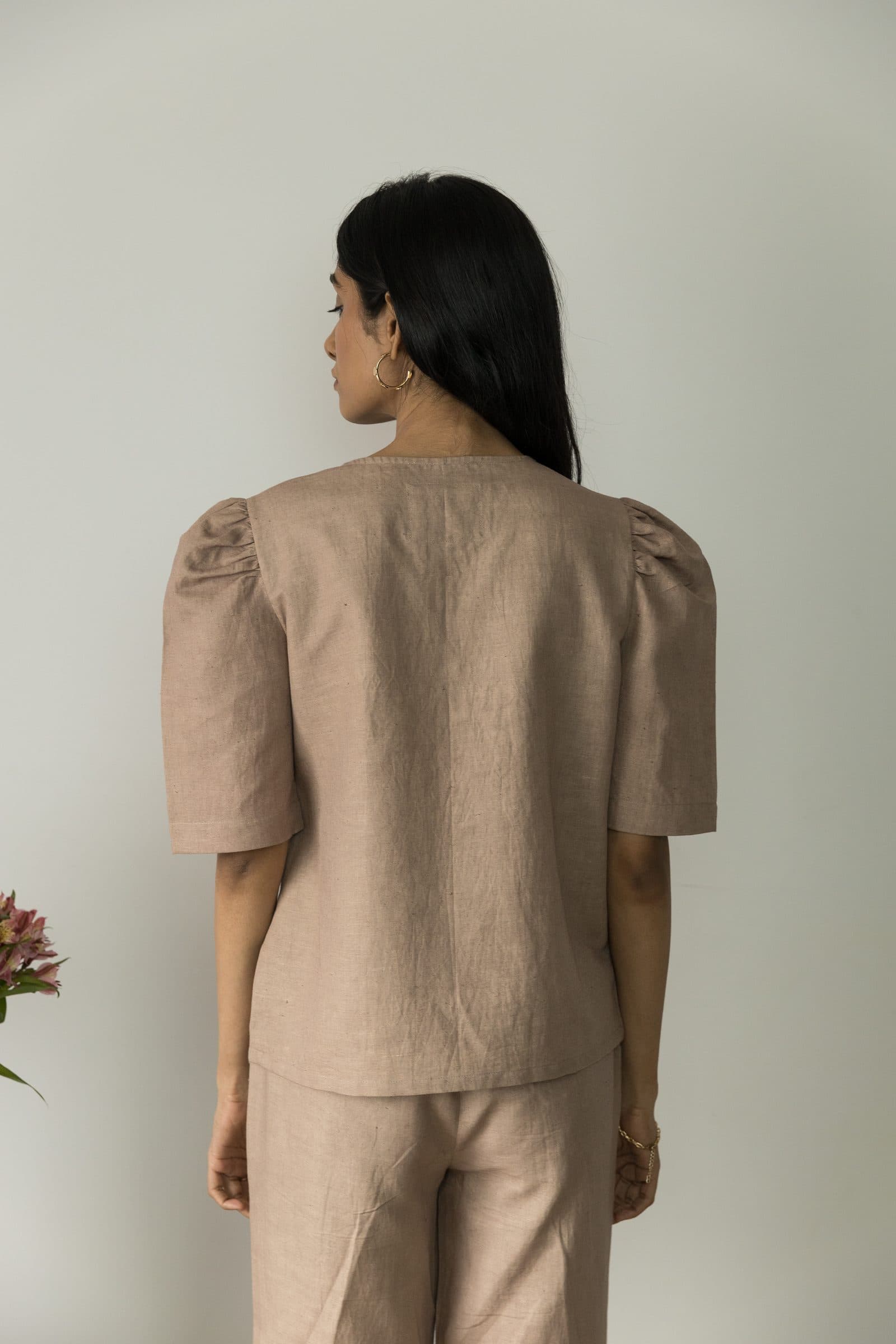 PUFF SLEEVE WRAP TOP image 4