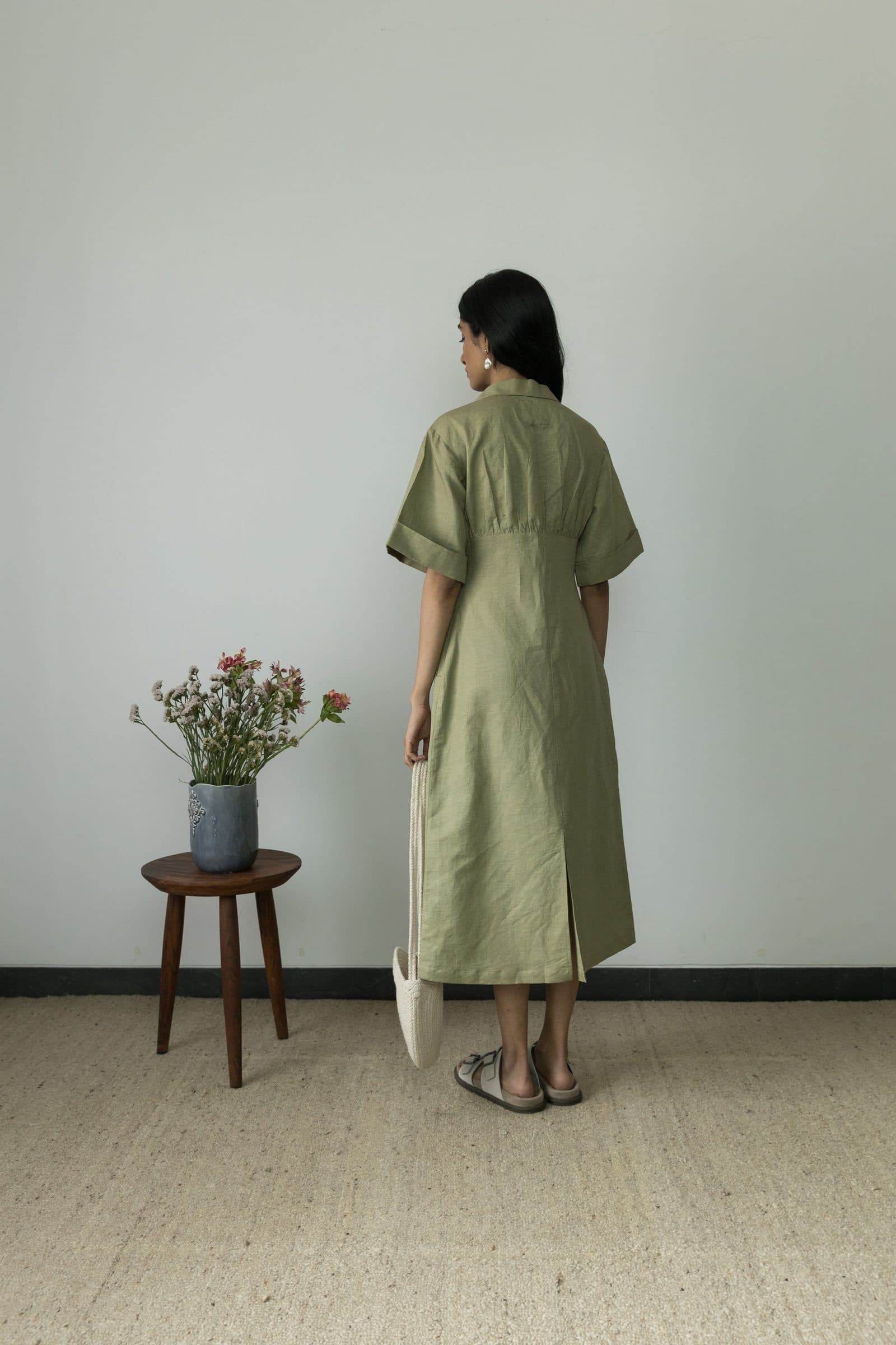 WIDE SLEEVE COLLARED MIDI hover