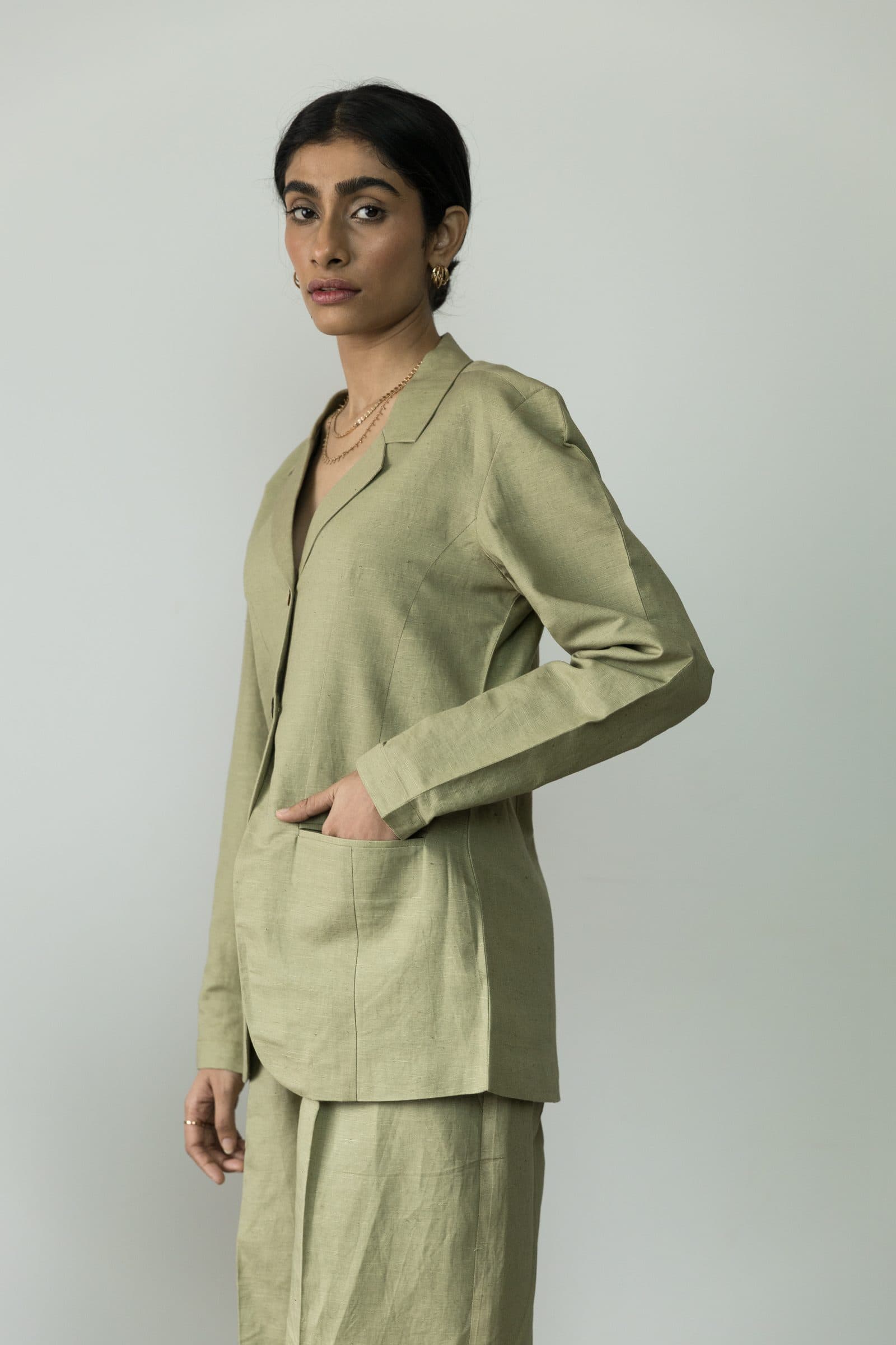 THE WAISTED BLAZER image 8