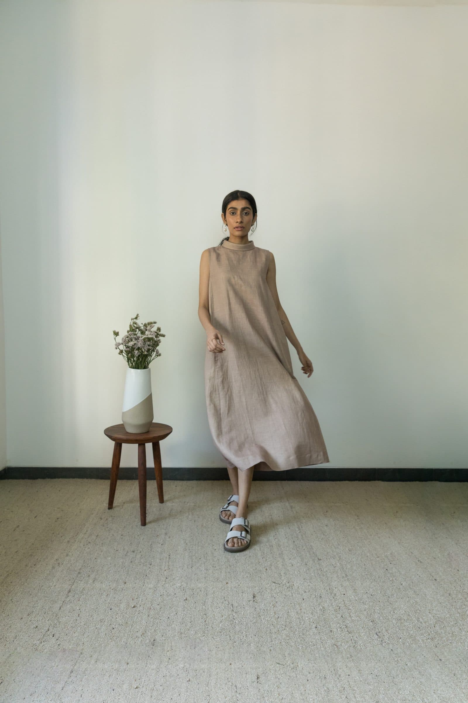 HIGH-NECK A-LINE DRESS image 3