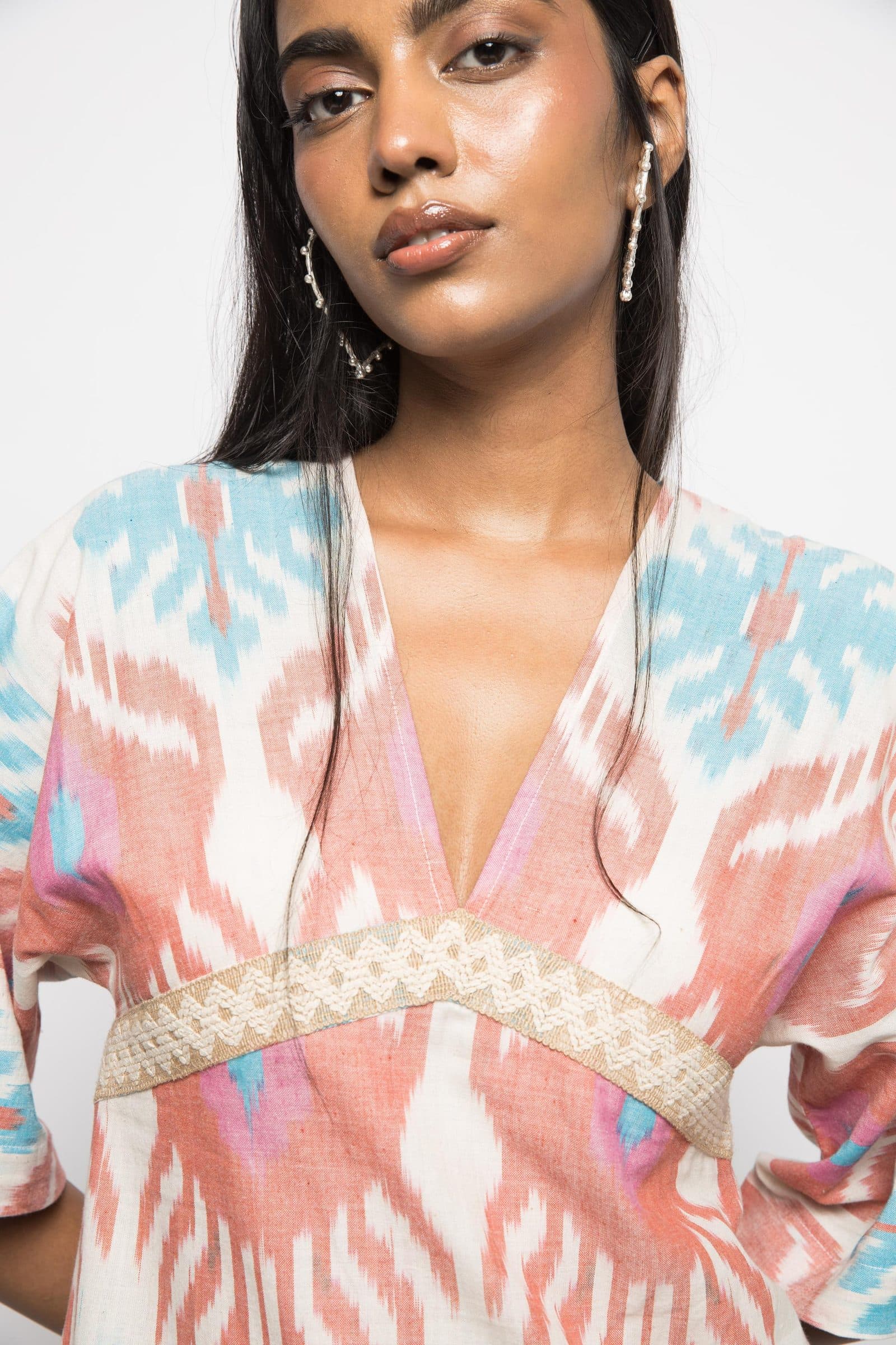 PLUNGE NECK RUFFLE MINI image 4