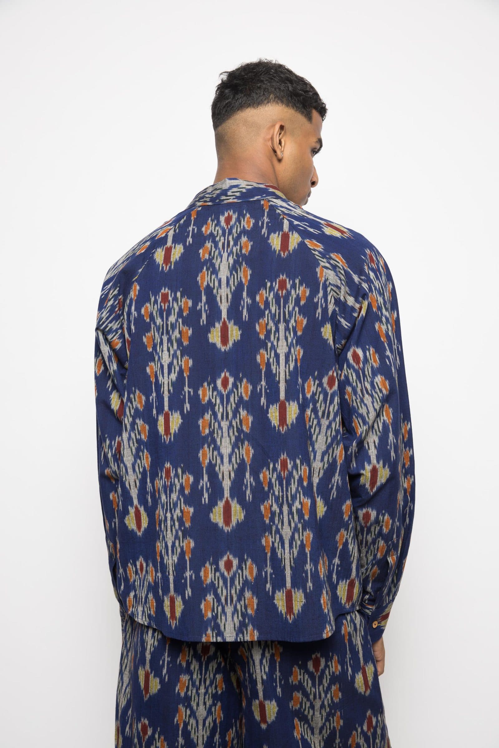 THE ROYAL RAGLAN image 3