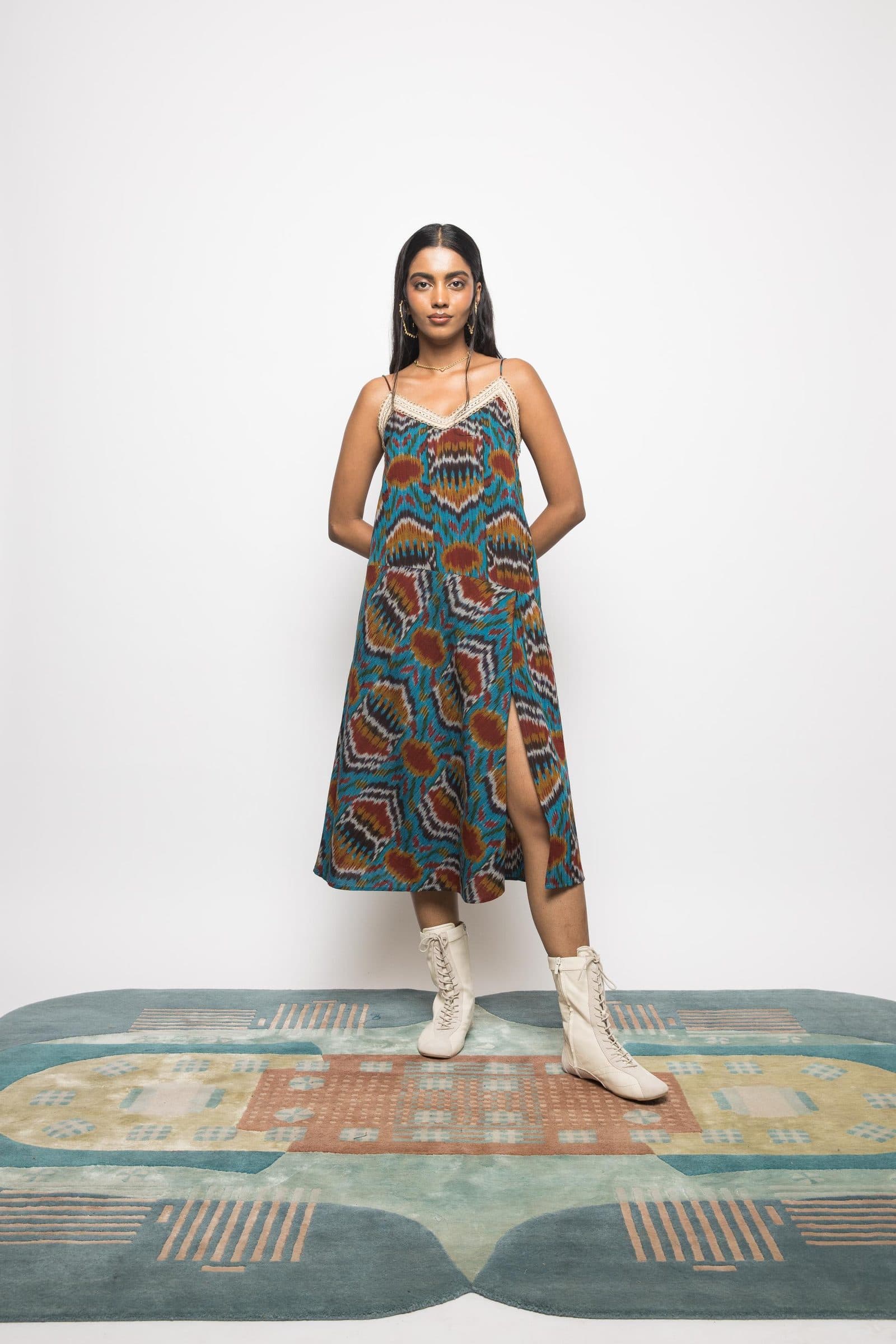 ASYMMETRIC WAIST SLING DRESS image 4