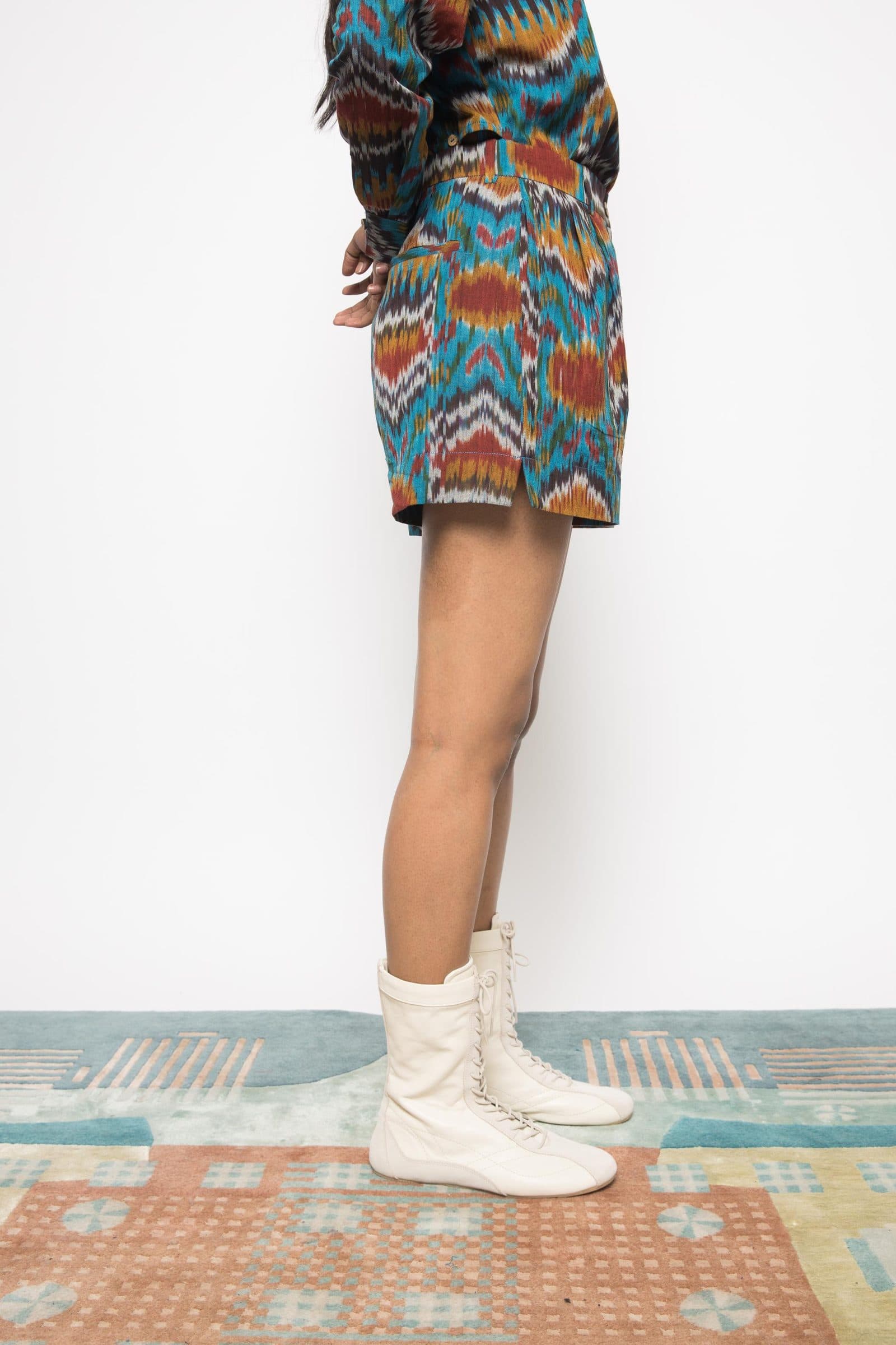 SLOUCHY PLEATED SHORTS image 3