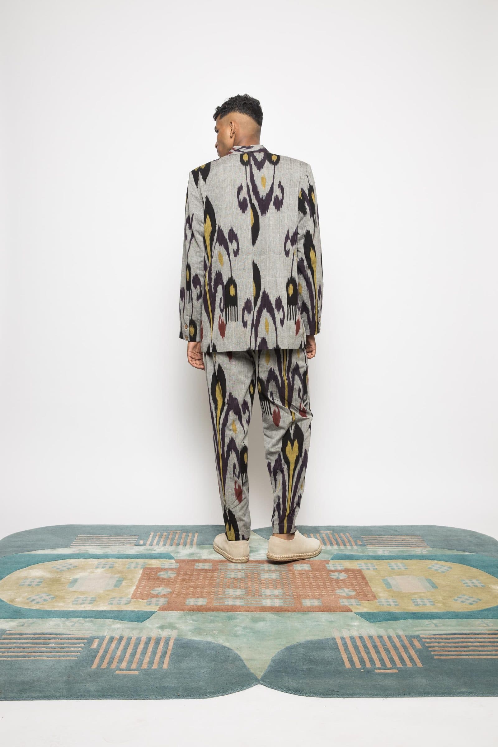 CLASSIC IKAT BLAZER image 2