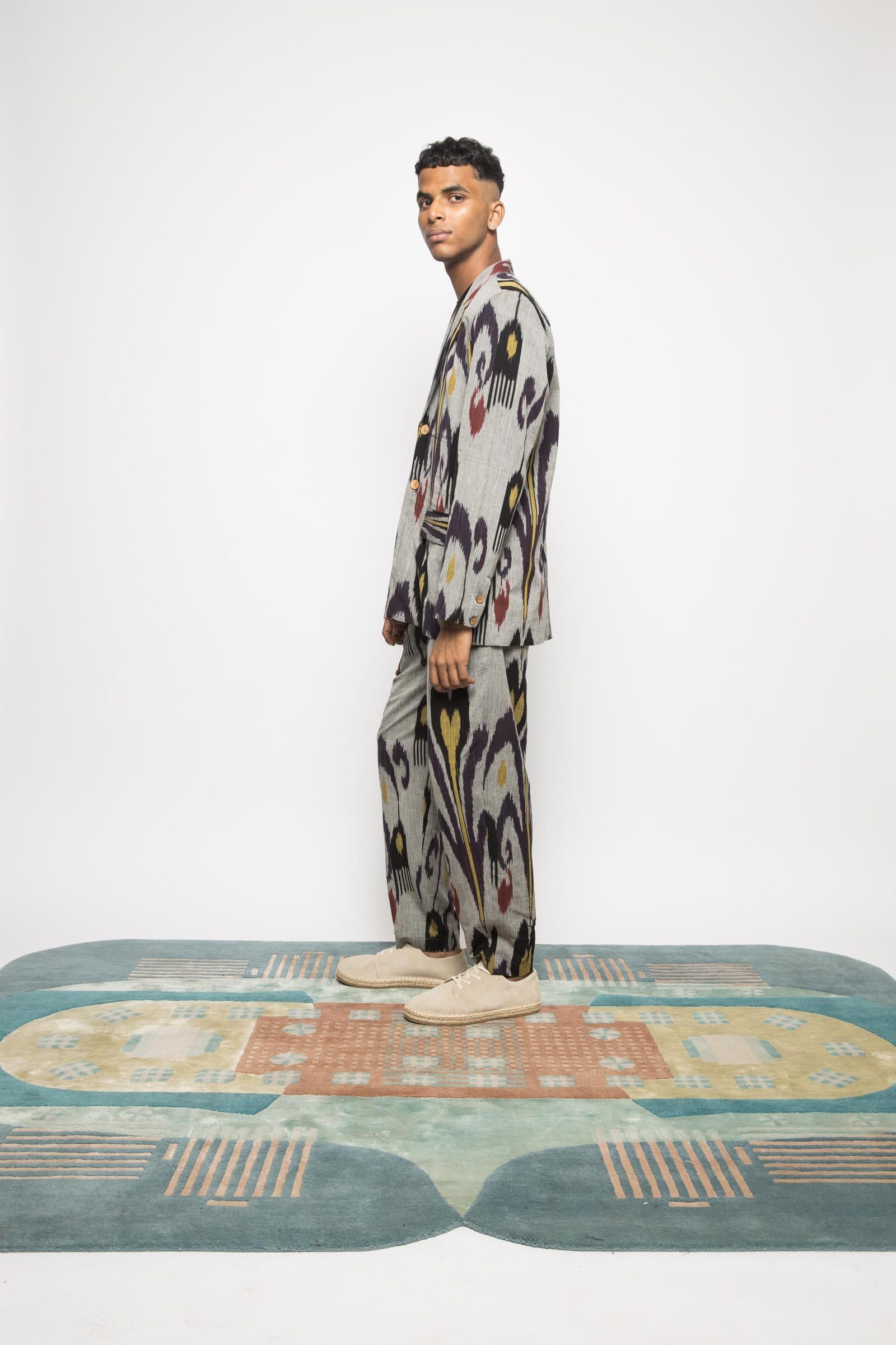 CLASSIC IKAT BLAZER image 3