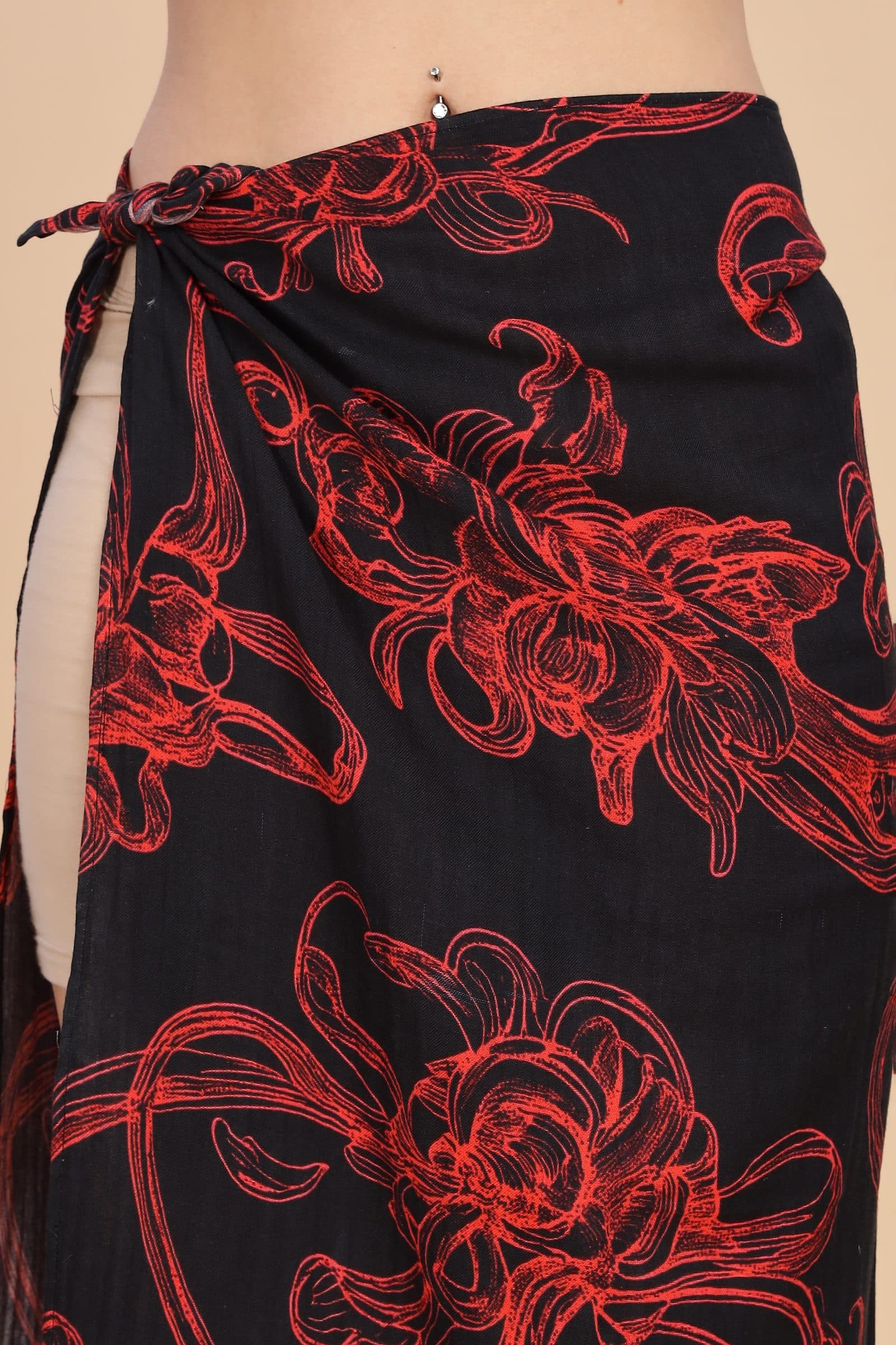 Raging Bloom Scarf image 5