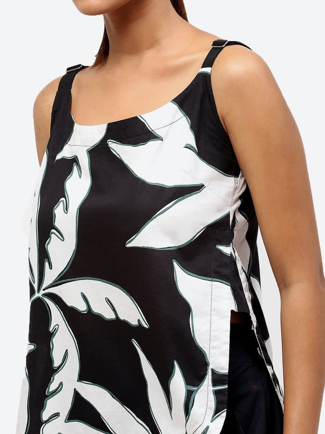 Baawri Abstract Print Round Neck Shoulder Straps Pure Cotton Top image 2