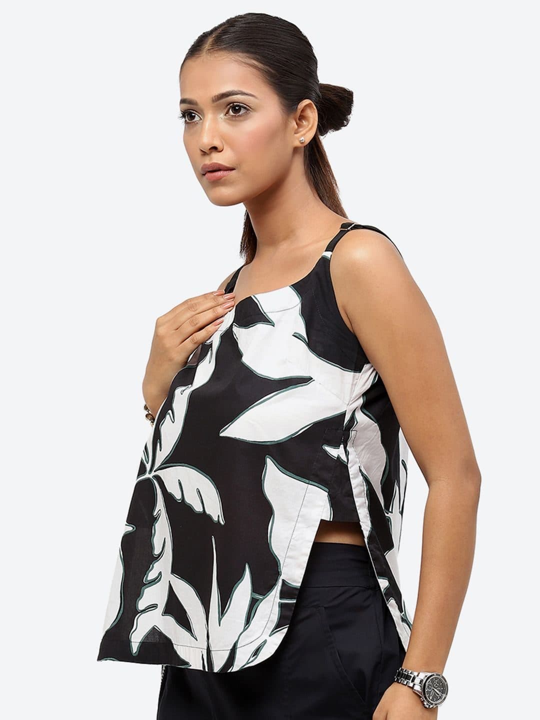 Baawri Abstract Print Round Neck Shoulder Straps Pure Cotton Top image 5
