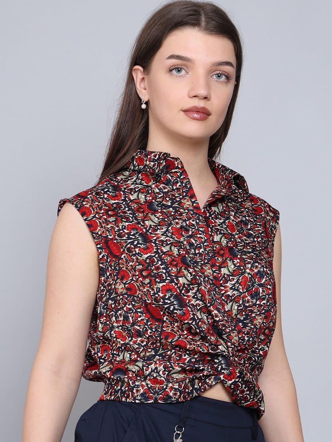 Baawri Floral Print Shirt Collar Sleeveless Wrap Crop Top image 3