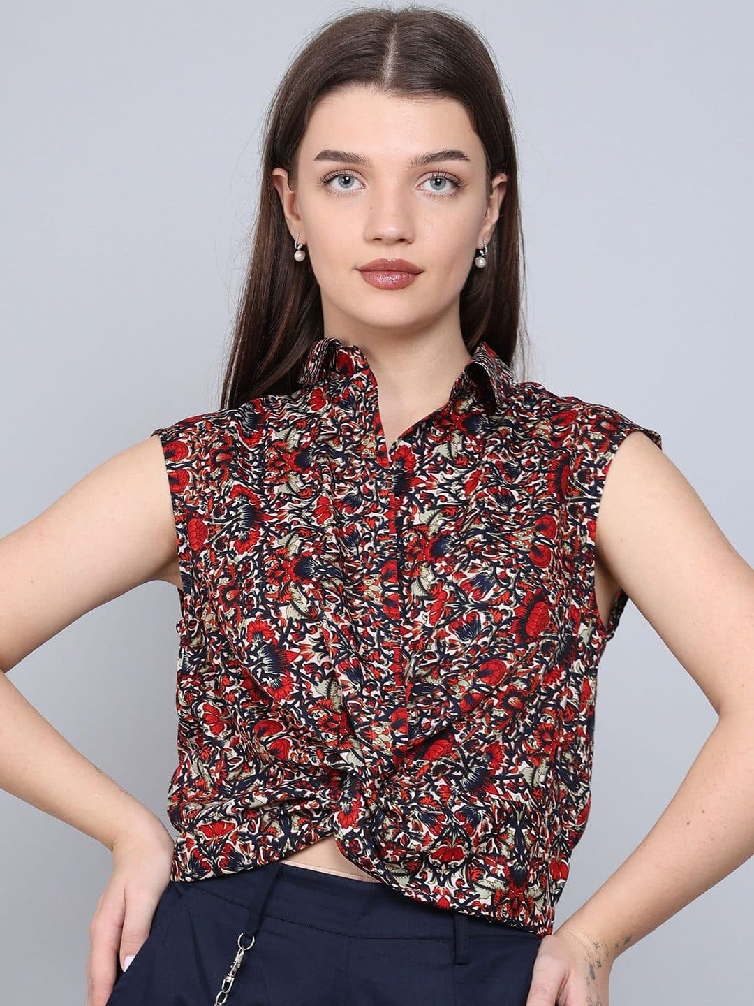 Baawri Floral Print Shirt Collar Sleeveless Wrap Crop Top image 1