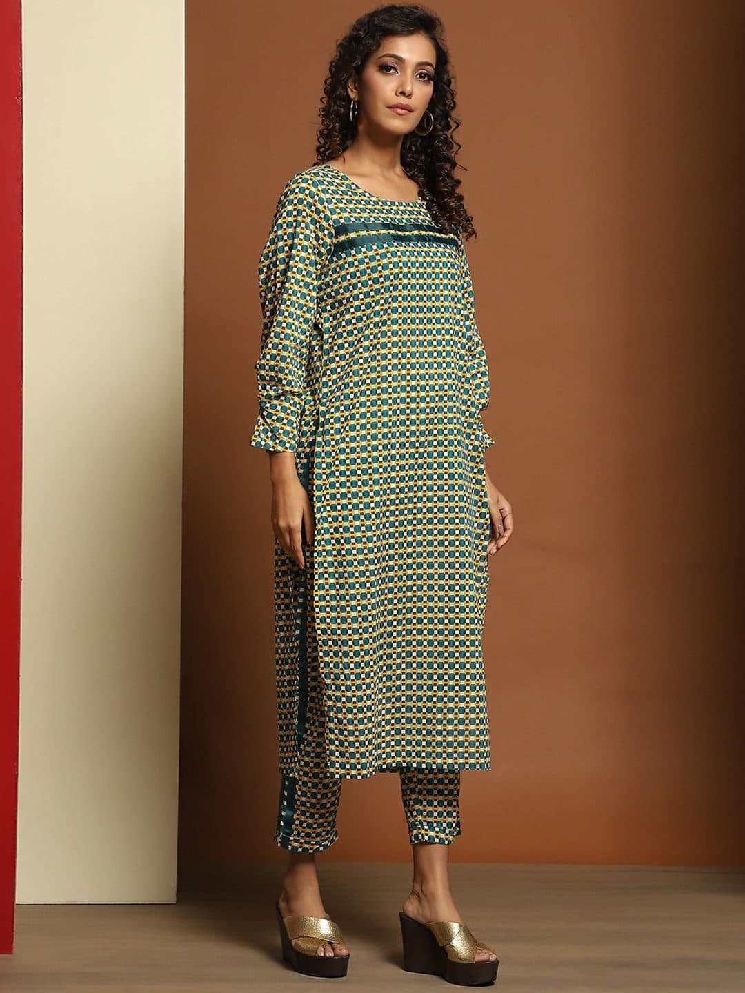 Baawri Printed Round Neck Pure Cotton Top With Trousers image 3