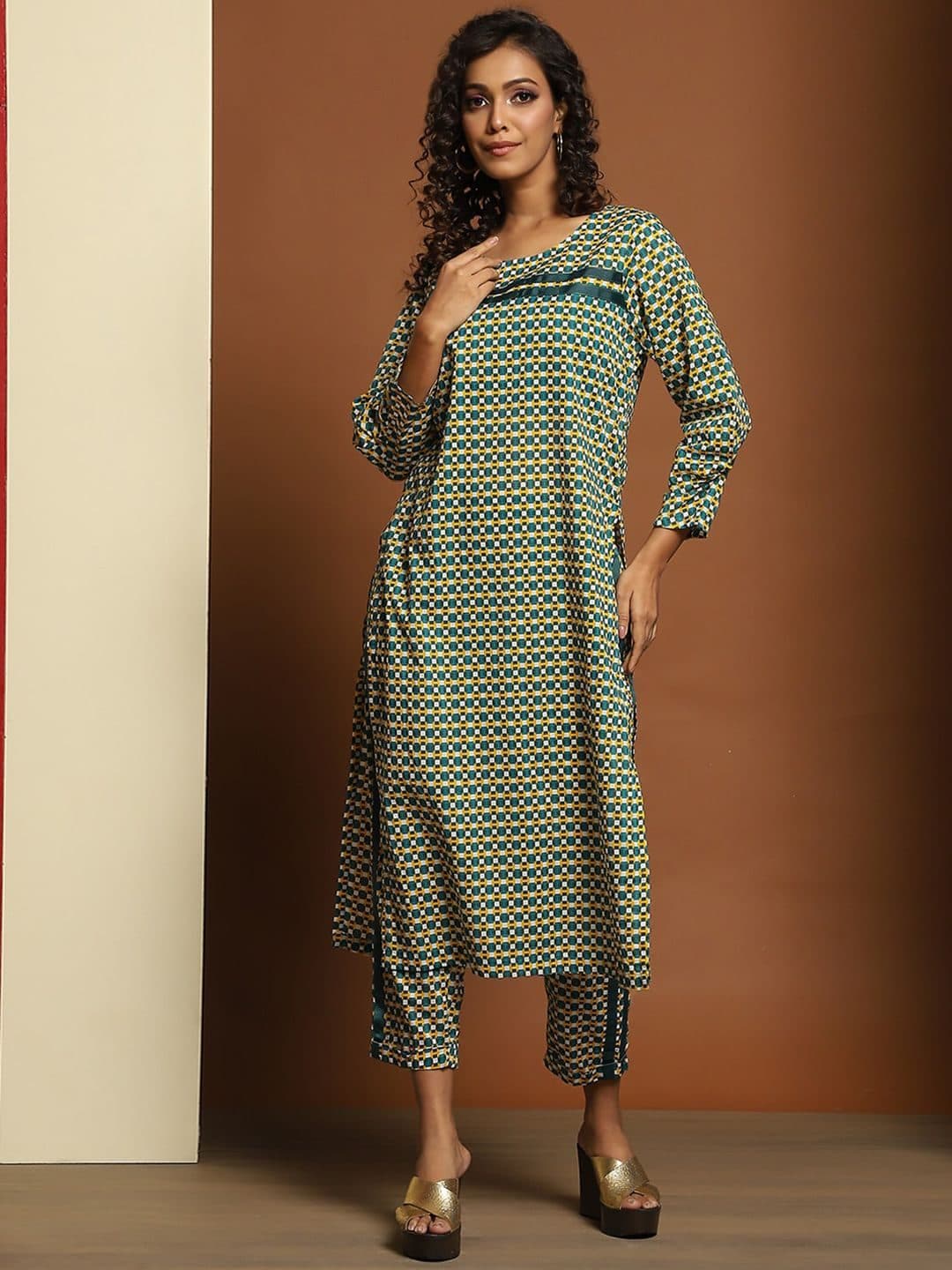 Baawri Printed Round Neck Pure Cotton Top With Trousers image 1