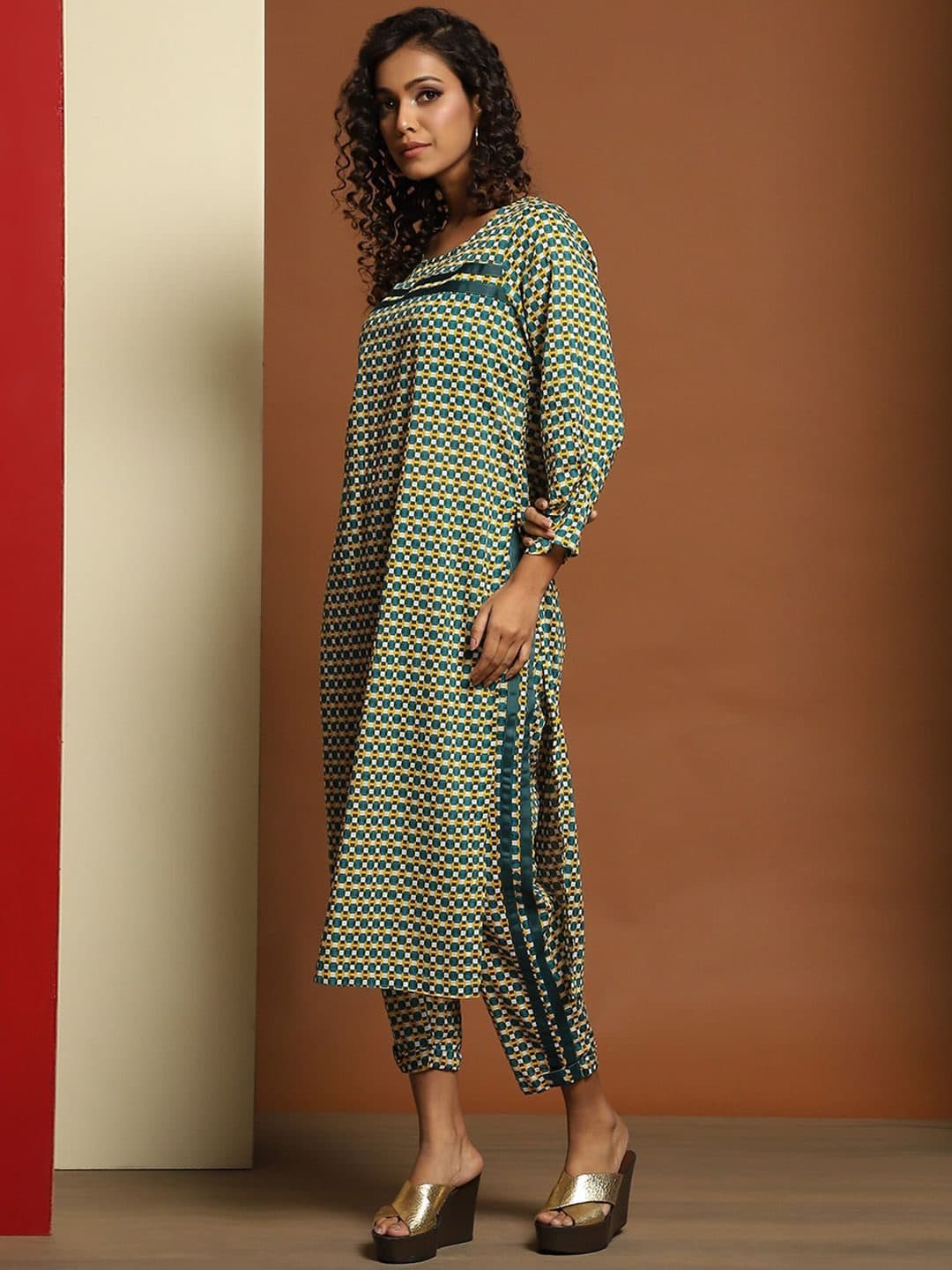 Baawri Printed Round Neck Pure Cotton Top With Trousers image 5