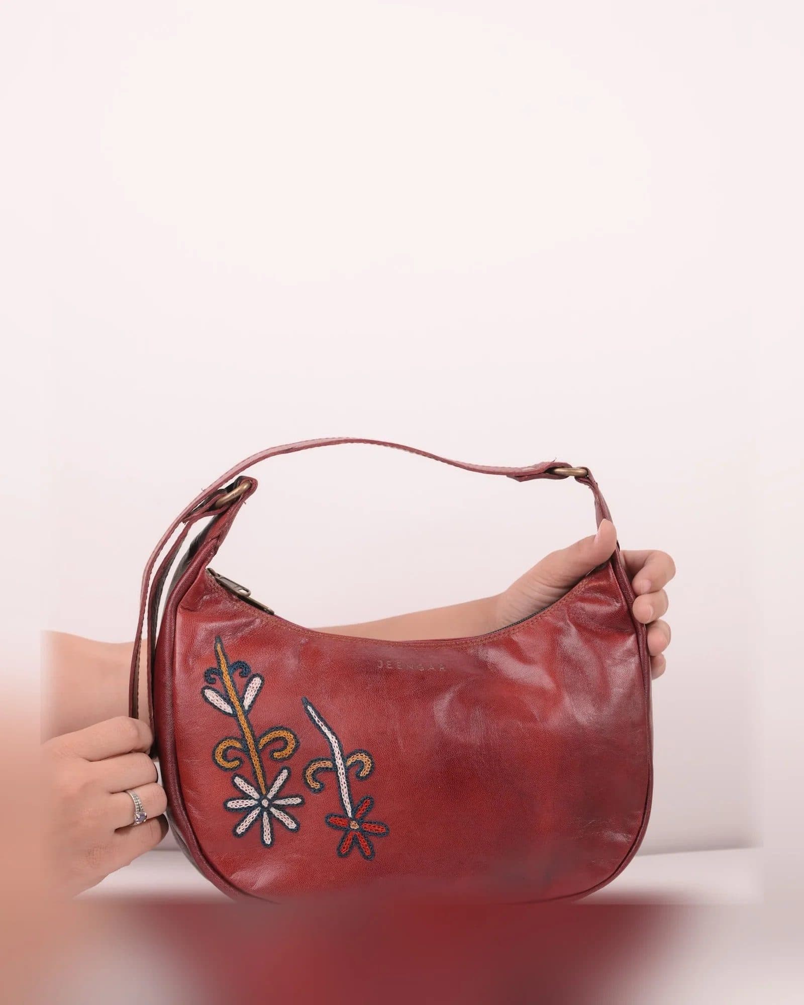The Kashida Shoulder Bag image 18