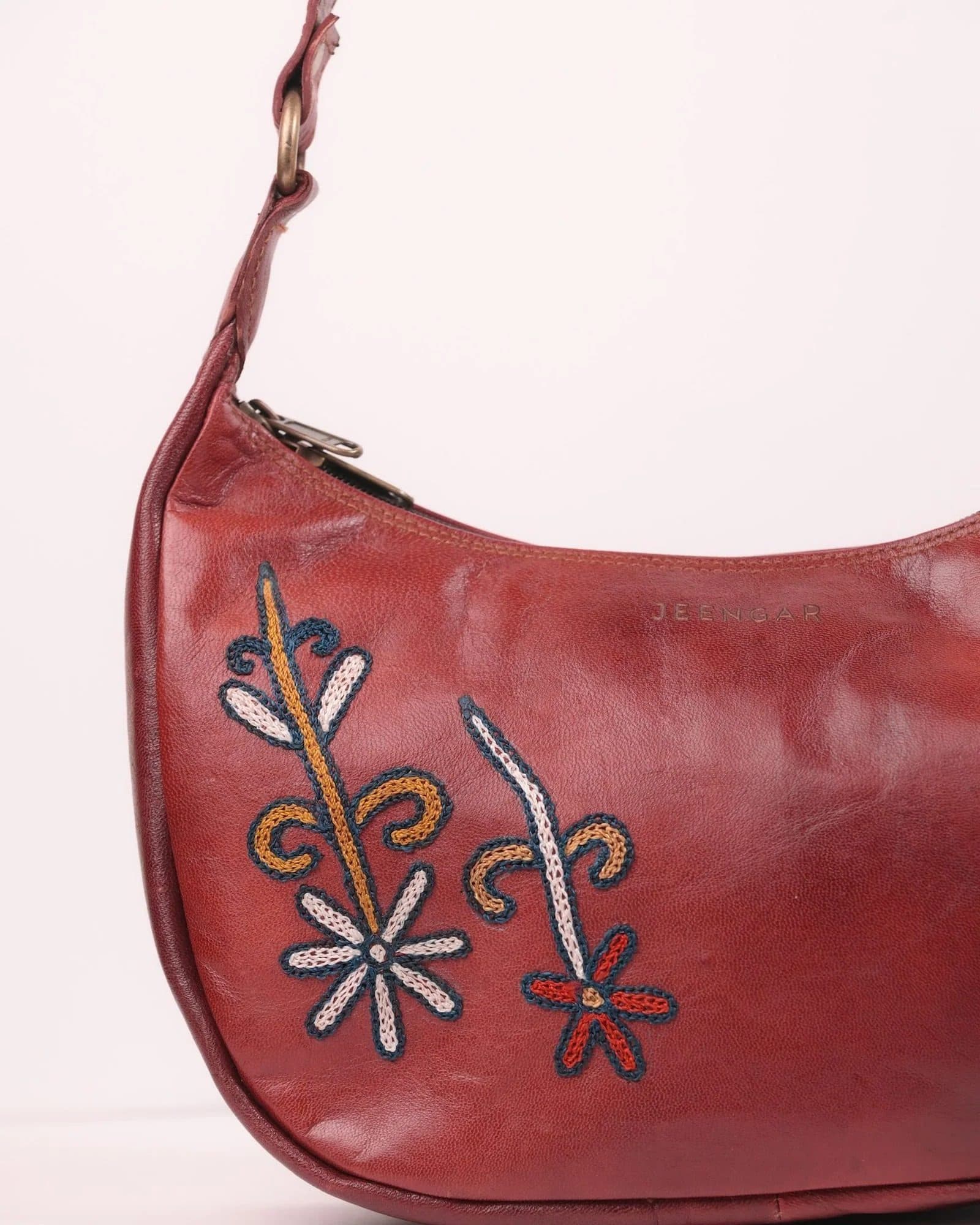 The Kashida Shoulder Bag image 16