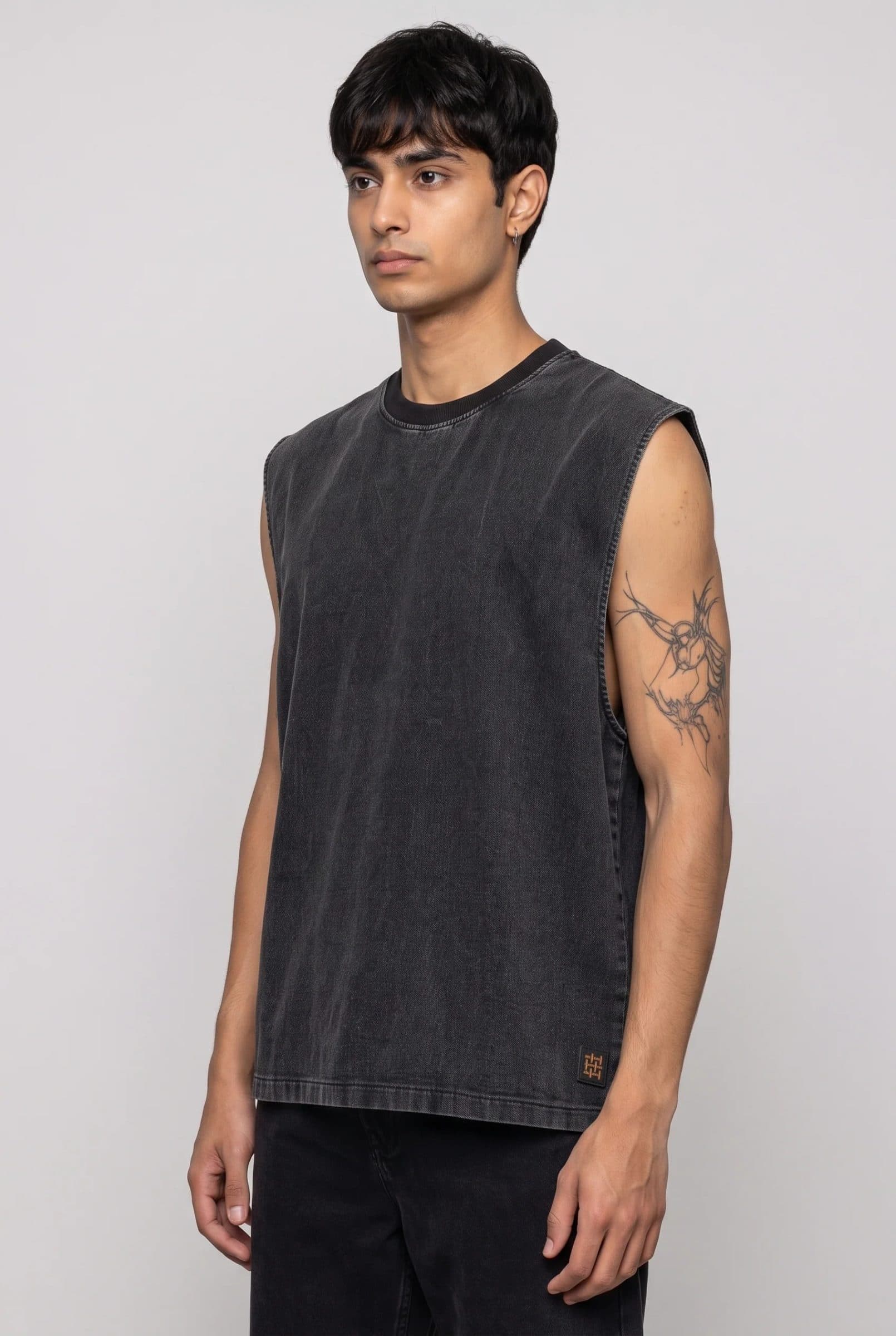 BLACK DENIM MEN'S TANK TOP image 3