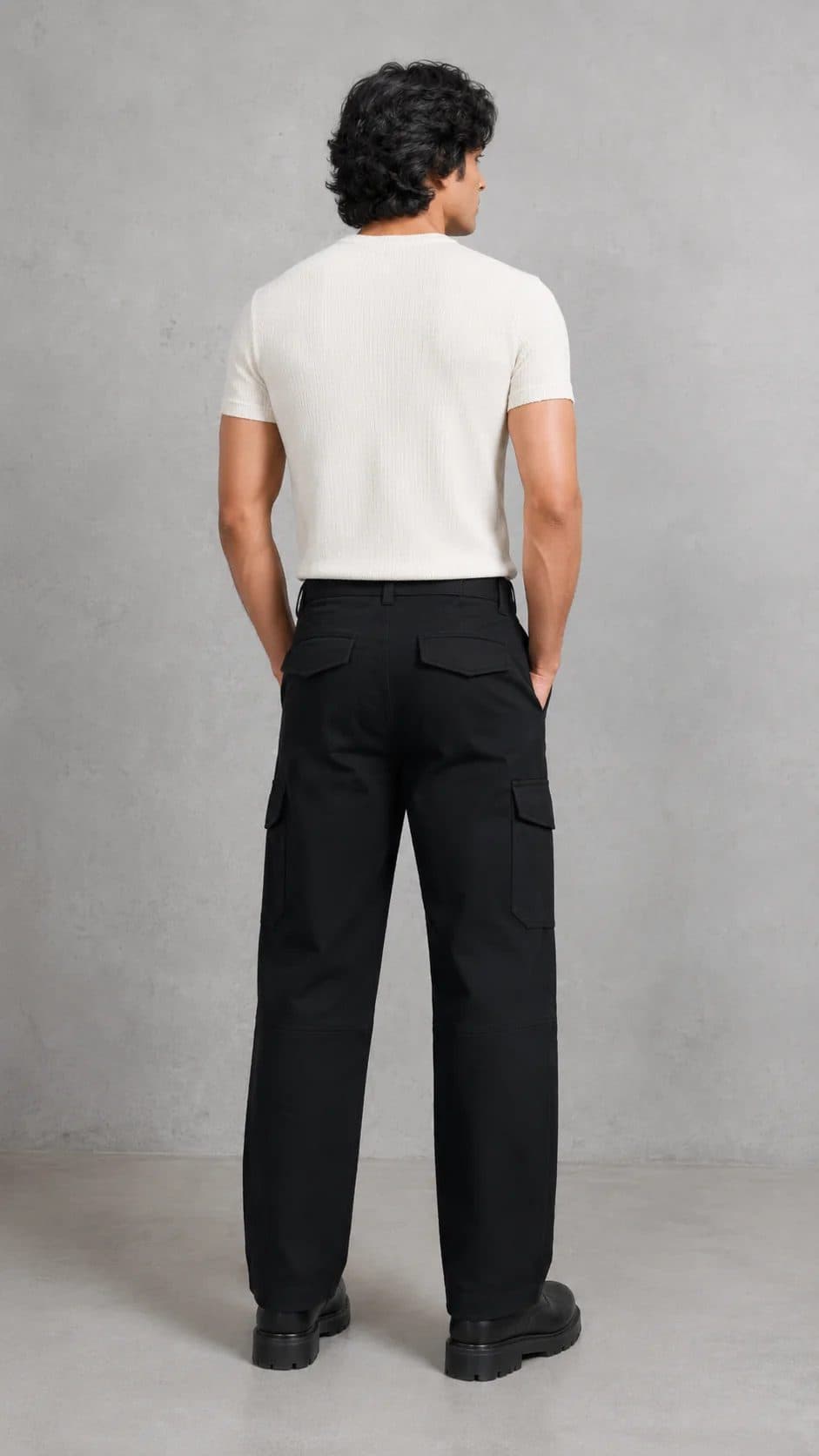 BLACK OVERSIZED SIX POCKET CARGO WITH FLAP image 4