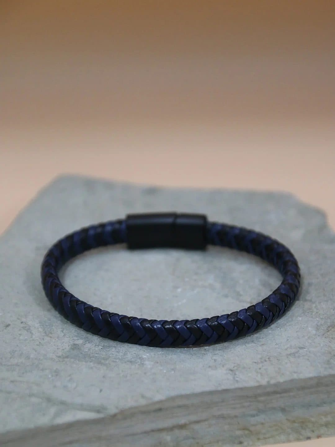 BLUE-BLACK BLEND BRACELET FOR MEN image 2