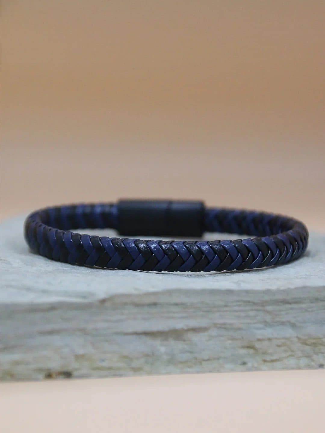 BLUE-BLACK BLEND BRACELET FOR MEN image 1