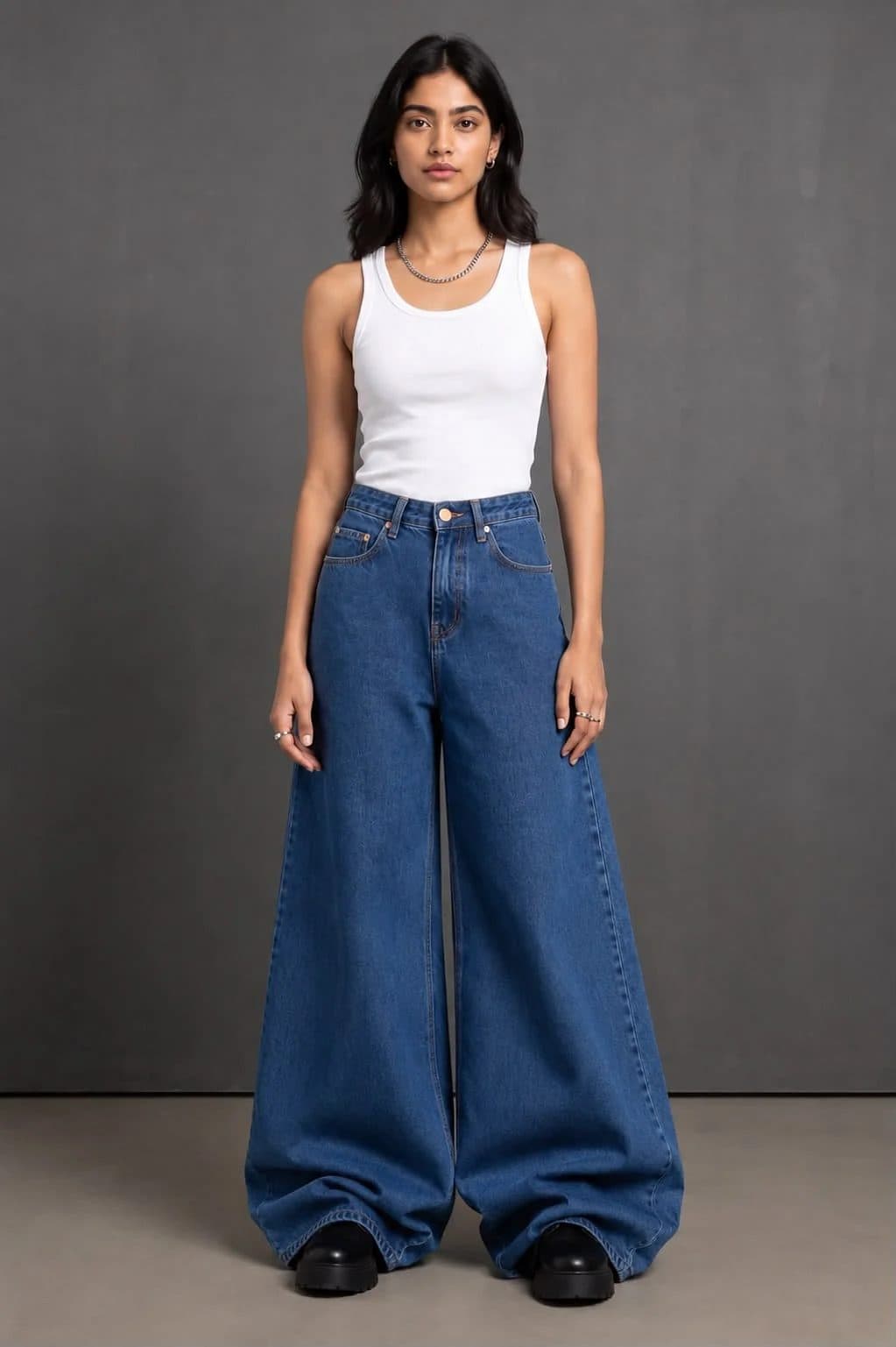 DARK BLUE WOMEN'S BALLOON FIT DENIM JEANS image 3