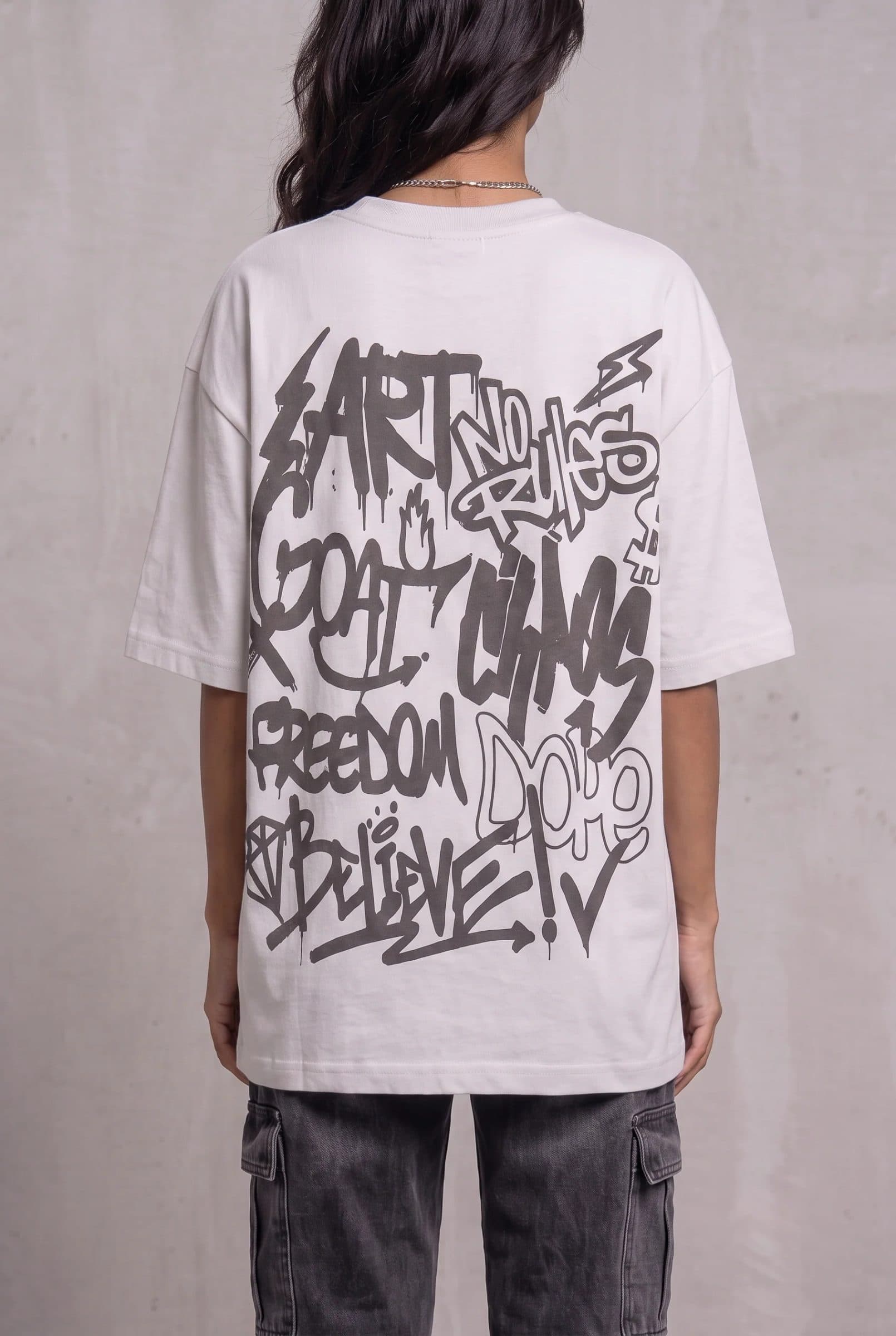 RUST GRAFFITI GREY WOMEN’S OVERSIZED T-SHIRT image 3