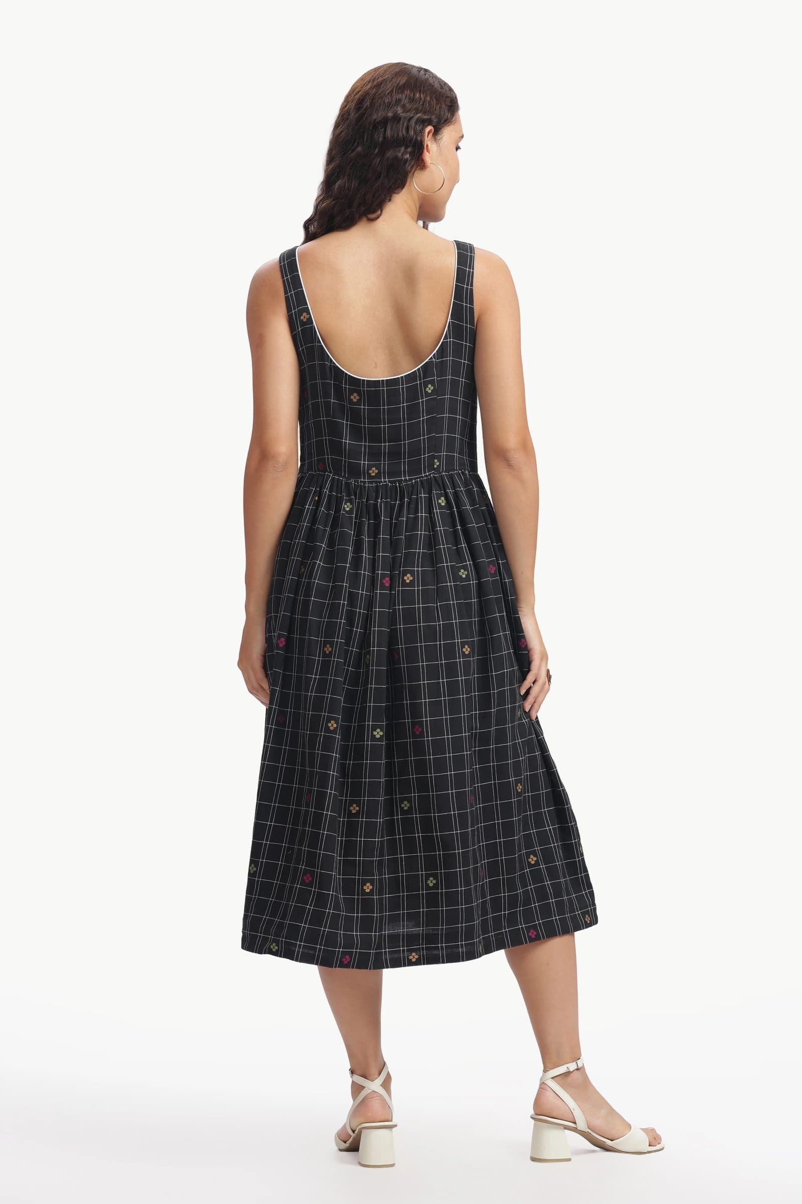 Black Cotton Mul Kasthuri Jamdani Dress For Women hover