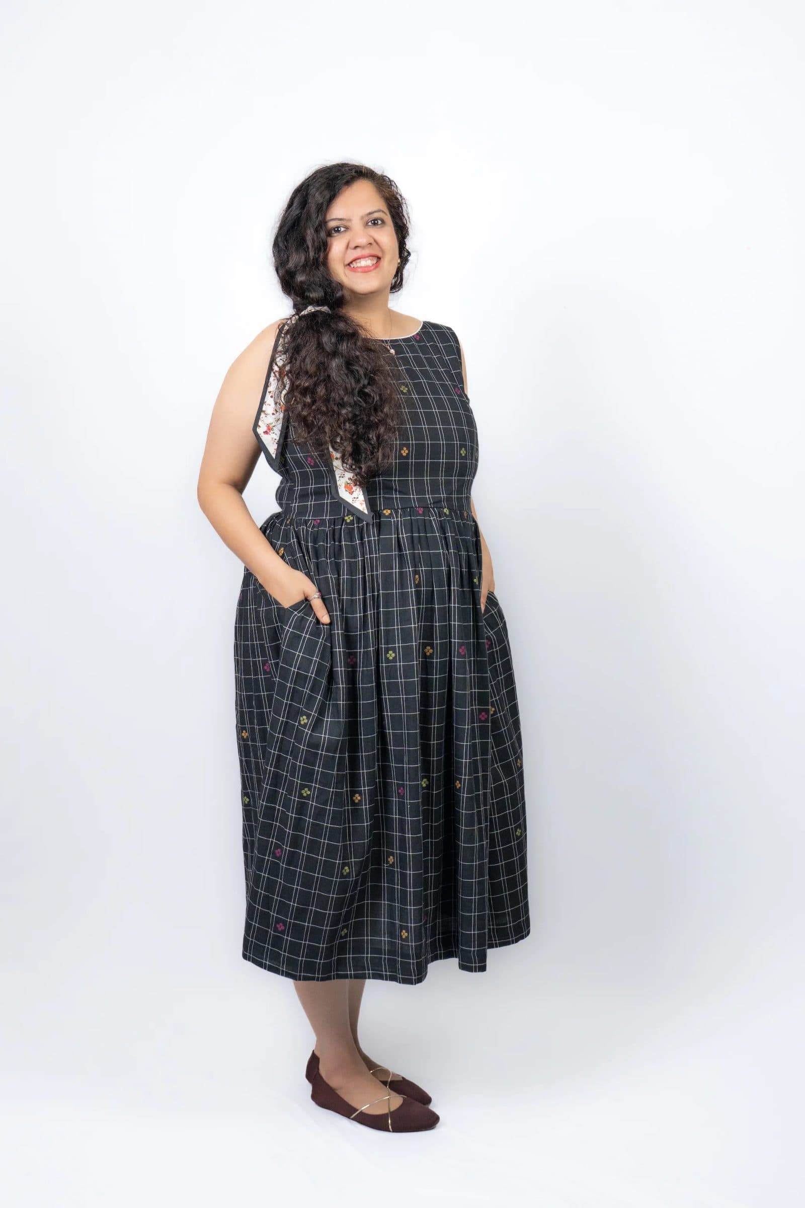 Black Cotton Mul Kasthuri Jamdani Dress For Women image 6