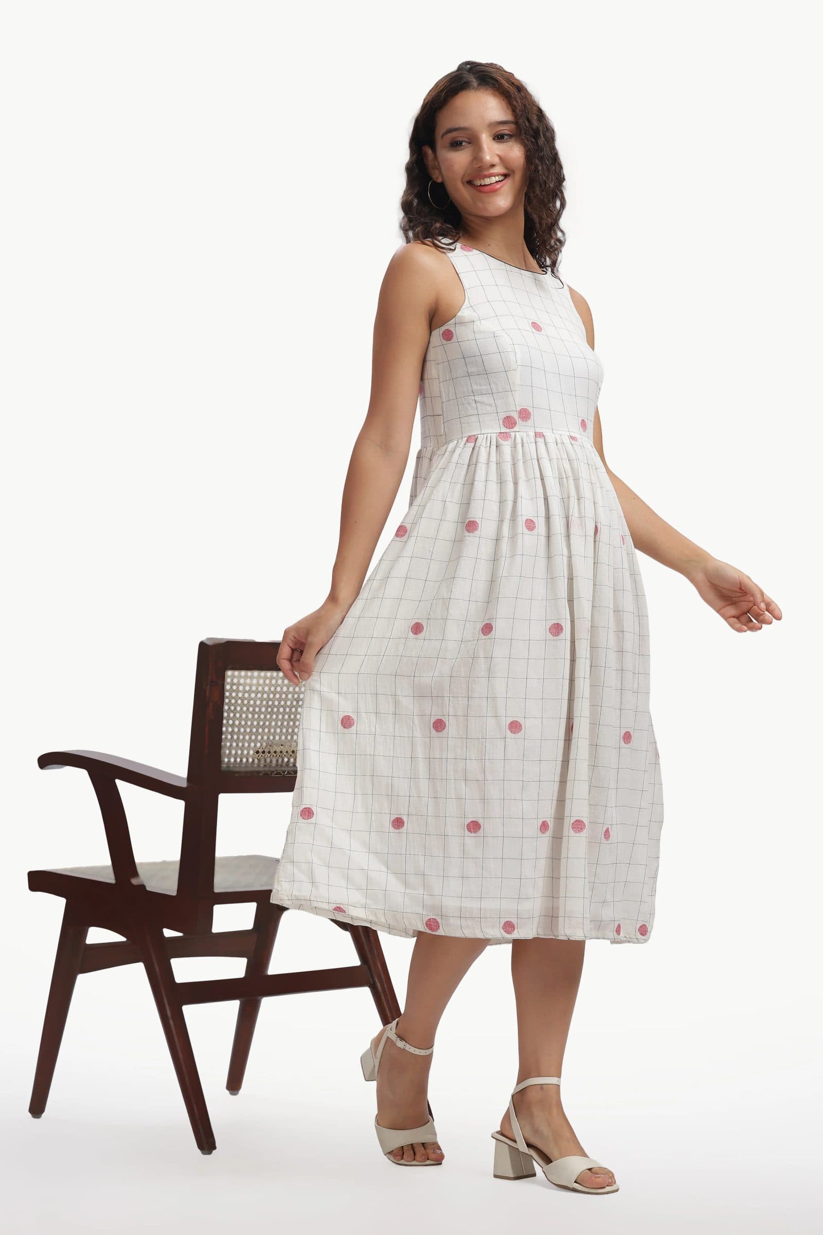 White Cotton Mul Jamdani Dhavala Chowka Dress For Women image 3