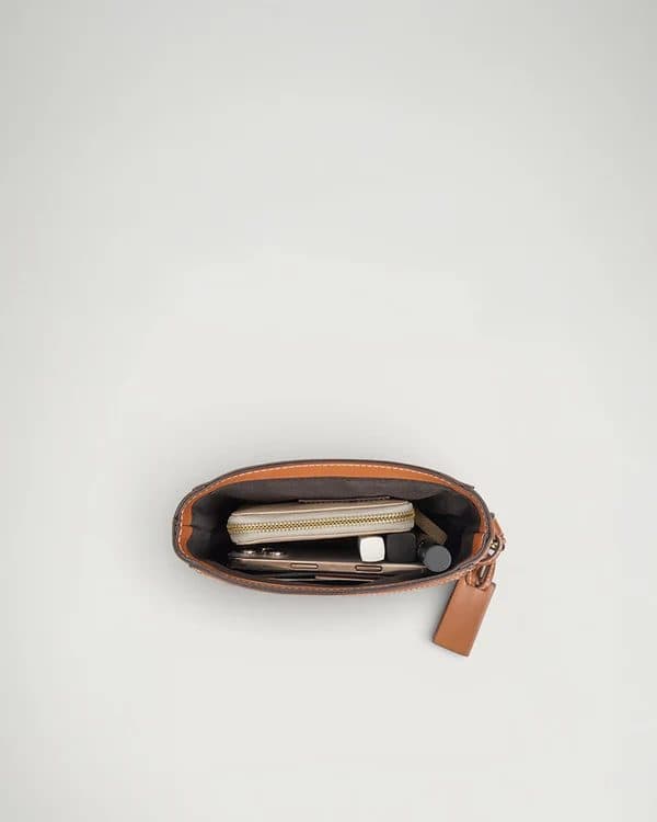THE CLOVER CROSSBODY – MOCHA BROWN image 5